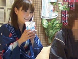 「挿んないよ…」お祭りのテンションのまま2人で部屋でイチャイチャ→最後までしちゃう浴衣女子♡