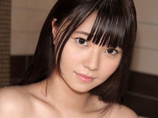 Gcupな淫乱な体の美女が男を嬉しそうに淫乱に攻めて激イキを何度もしまくっちゃうww