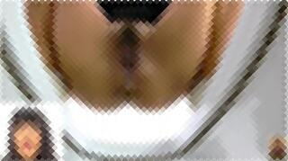 【トイレ脱糞】生臭そうな女性器をぱっくり開いてウンコする女性たち。オナラも目に染みそうだなｗｗ
