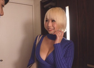 【ギャル巨乳】異性として見てなかった青年のアパートでご奉仕しながら子作り強いられるビッチ