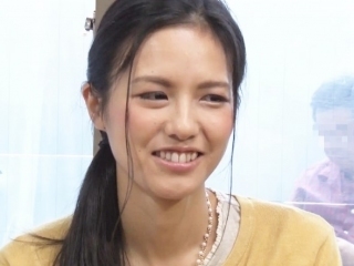 〖人妻NTR〗究極のモニタリング 愛する夫を待たせて他人棒でイキ狂う三十路熟女