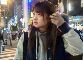 めちゃくちゃエッチな素人娘が濃厚フェラして激しくセックス！強烈ピストンにイキ乱れる
