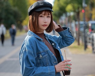 【巨乳パイパン】柔らかいおっぱいの谷間で圧迫し舐めては反り返る肉棒で串刺しされるおっぱい女