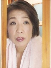 〖六十路熟女〗娘婿に胸チラ誘惑 我慢出来ずに背徳の中出し交尾 バレたら家庭崩壊