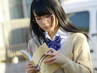 【女子校生レイプ】真面目で大人しい文系少女が狙われて電車痴漢…声も上げる事が出来ずに凌辱強姦の輪姦乱交で連続中出しレイプ