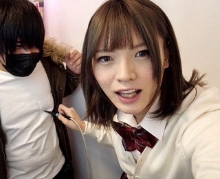 こんなカノジョが欲しかった！制服姿の美少女の鬼手コキで大量発射！