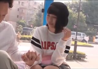 〈MM×草食男子？〉ピストンがスゴすぎて半分出されたことも気づいていない。今までの男より童貞くんの方がスッゴイ！ってなるよなww