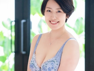 【人妻】ダンナとはレスでムラムラしてる奥様がデビュー♡不貞の快楽が忘れられずに不倫ＮＴＲエッチ