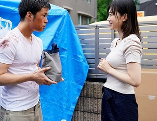 【人妻NTR】風呂なし家なしの男に段々と疼き始めて寝取られてしまう美人妻