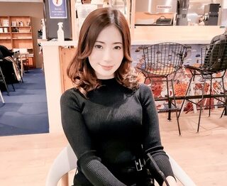 こんな超美人奥様を1度で良いから抱いてみたい！スイッチが入ると制御不能なほど乱れ狂う！