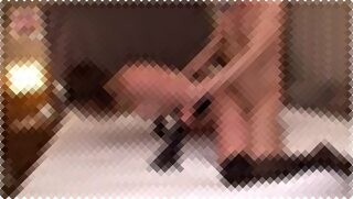【中出し】欲求不満なニーハイ美女を満足させるガン突きの果てに中出し！