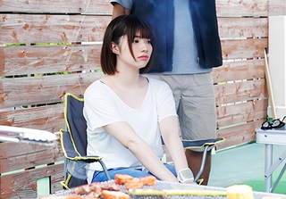 《連続中出し・寝取られ》「いぐぅぅ♥♥」ムチムチ巨乳おっぱいの美人若妻が引越し先のイベントでオヤジたちに中出しされちゃう