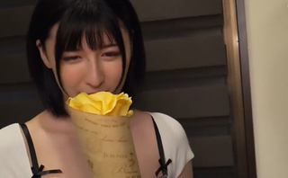 愛されたい若妻が求めた花ビラの数だけ子宮を突き上げて抱きしめて のあういか
